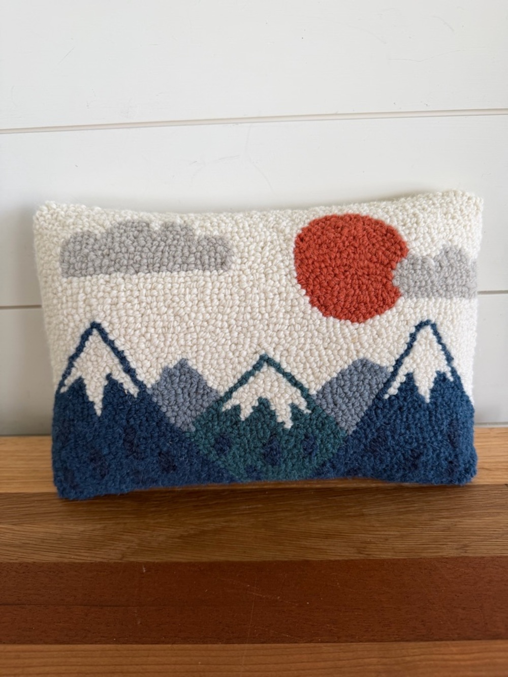 Peking Handicraft Mountains Hook Pillow Mountains